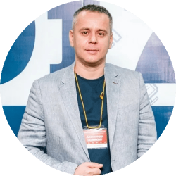 Александр Новиков